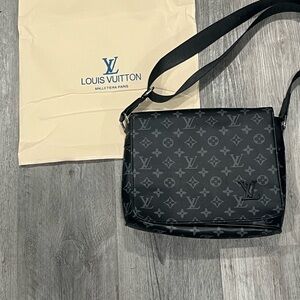 Mens Louis V crossbody bag